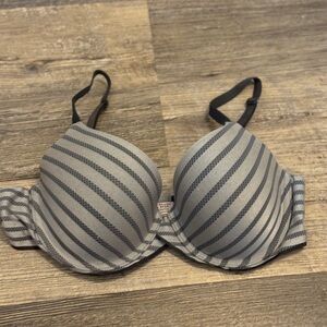 Victoria’s Secret Perfect Shape Push-Up Bra 36C